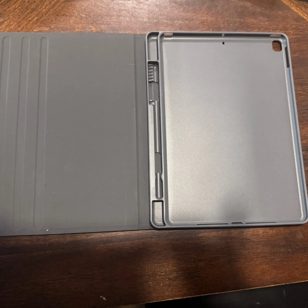 Heyday Black Tablet Case for iPad Air Black NIB